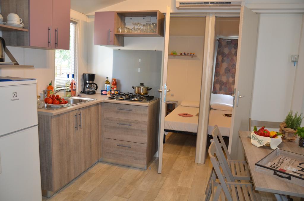 Happy Camp Mobile Homes In Domaine La Yole Camping Lodge Valras-Plage Cameră foto